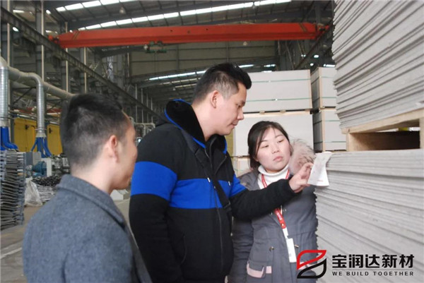 品質(zhì)保證！美國客戶(hù)采購商Patrick先生來(lái)訪(fǎng)寶潤達考察驗貨